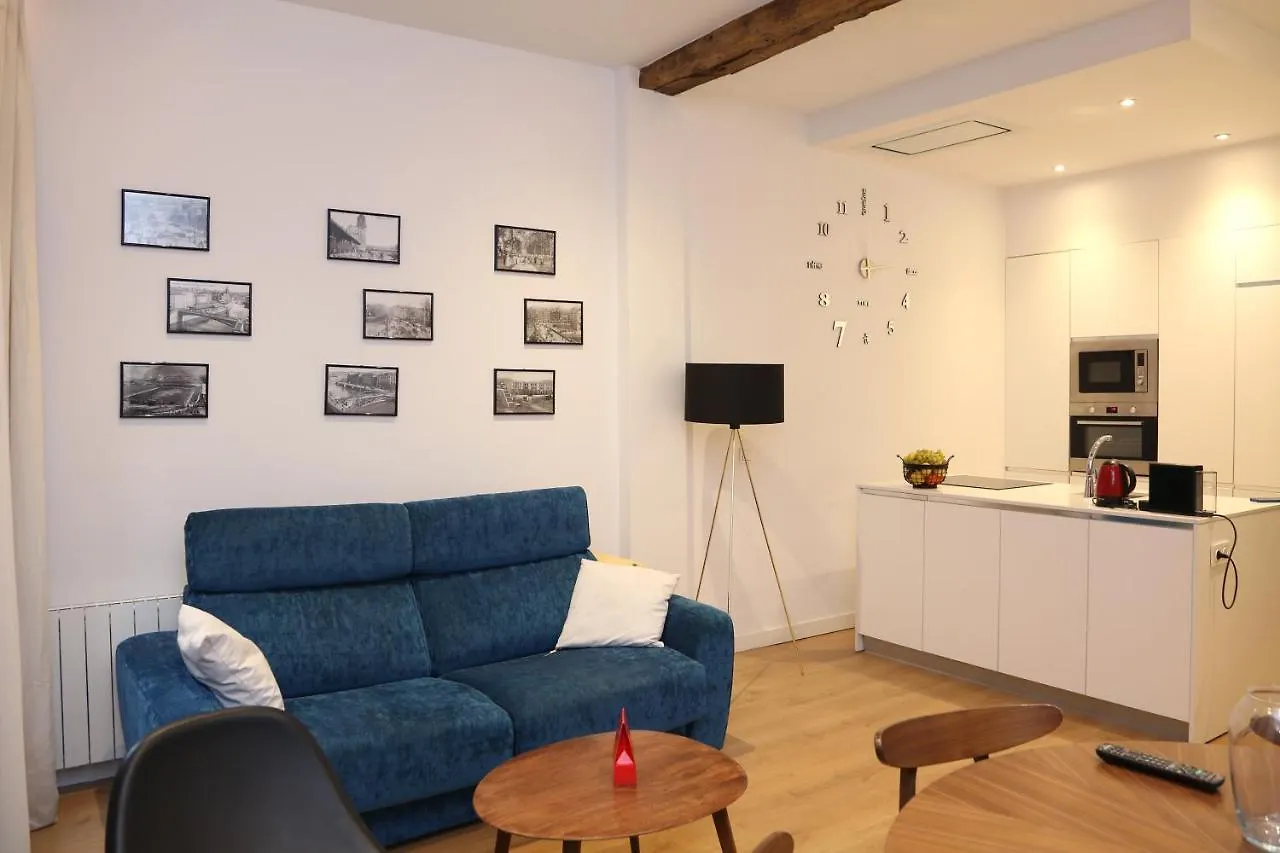 Piso Moderno A 2 Minutos Del Casco Viejo Con Parking Gratis Apartment Bilbao Spain