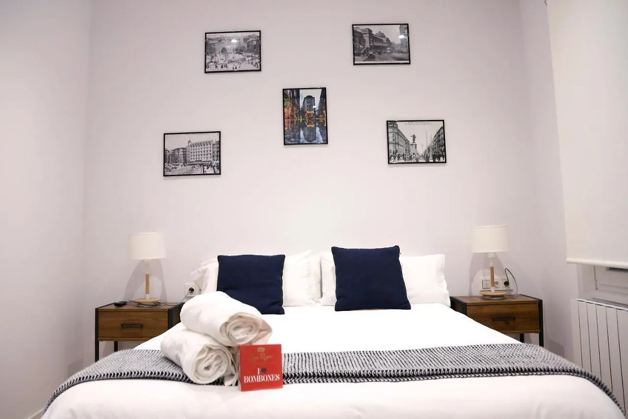 Piso Moderno A 2 Minutos Del Casco Viejo Con Parking Gratis Apartment Bilbao 0*,